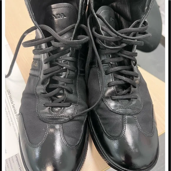 Prada shoes 11 1/2 Narrow Awesome Rare PRADA -- Mens 11 / 12 - BOWLING -- 2-Tone  main image 3